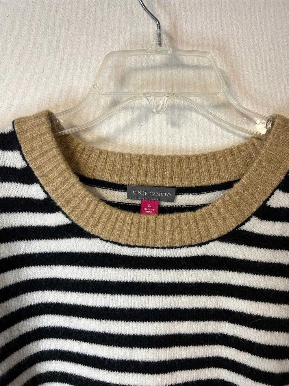 Vince Camuto Women's Sweater - Black & White Tan Trim Size L